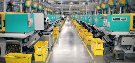 Stroje na injekční vstřikování v závodě igus®